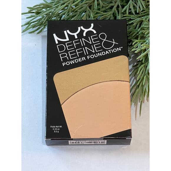 NYX Define & Refine Powder Foundation DRPF02 LIGHT - Picture 1 of 4